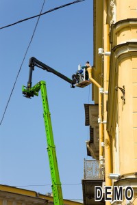Commercial gutter cleaning